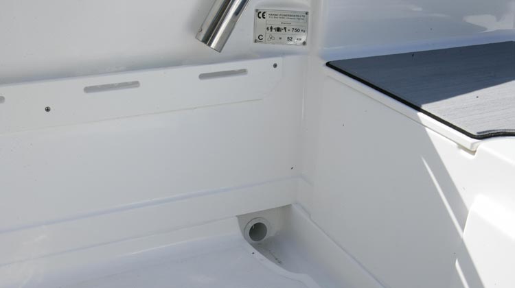 Side pockets with separate gunwale cover for accessories installation 